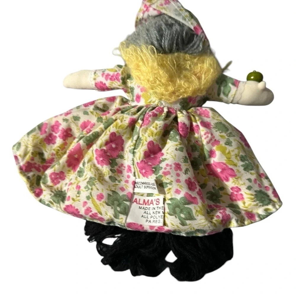 Almas Designs Snow White Dwarfs /Witch Flip Doll Comes With 5 Plush Dwarfs